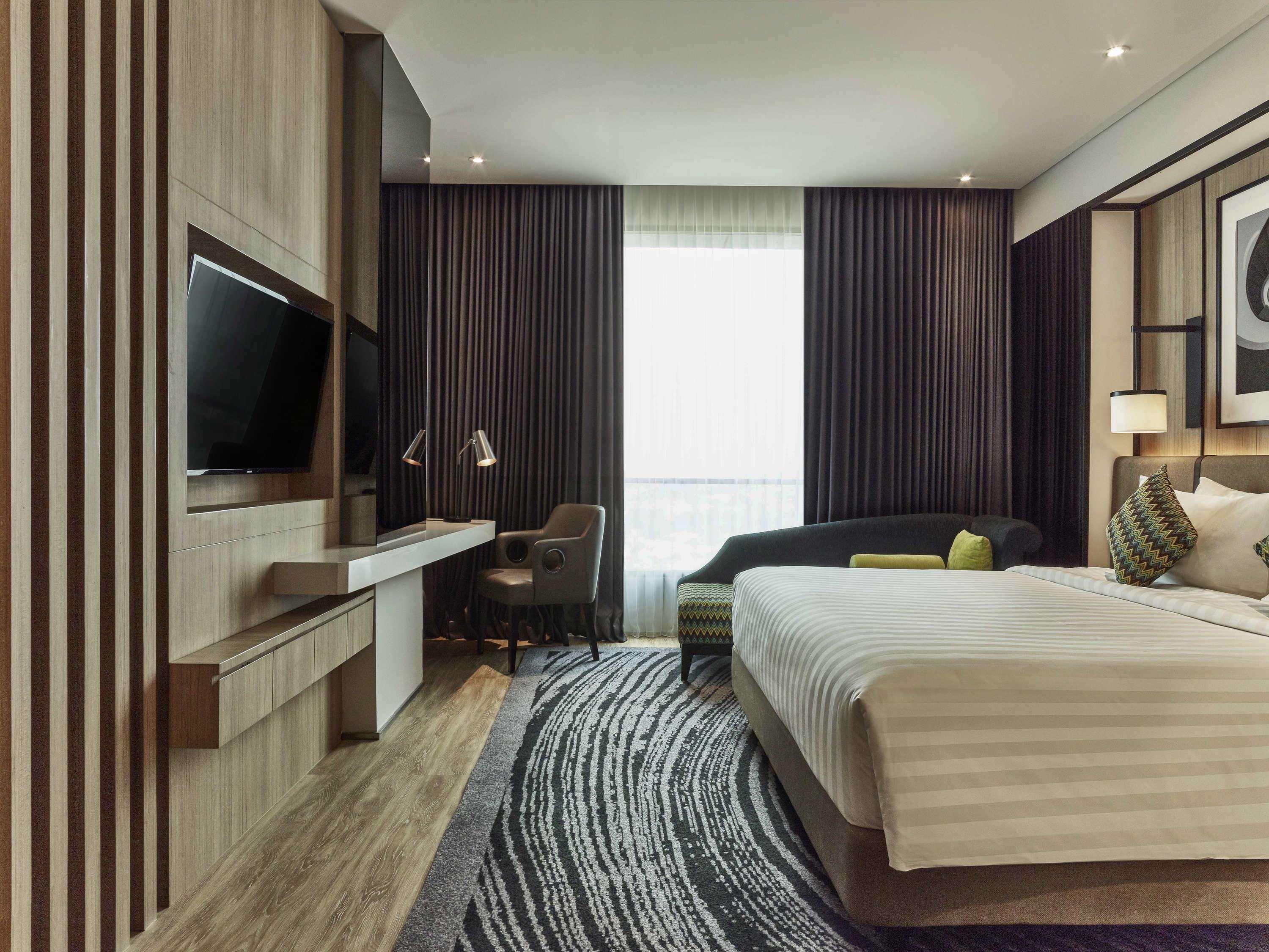 Novotel Karawang Exterior foto