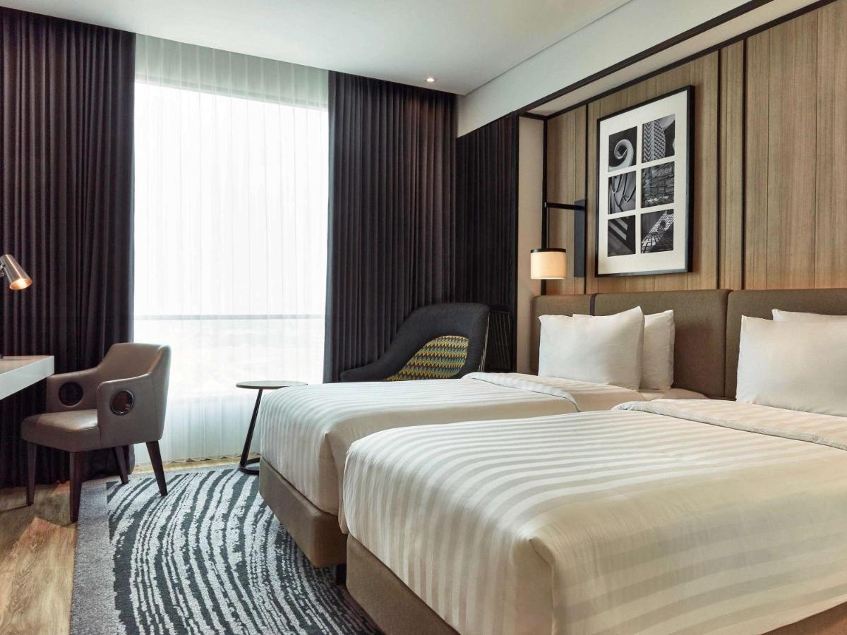 Novotel Karawang Exterior foto