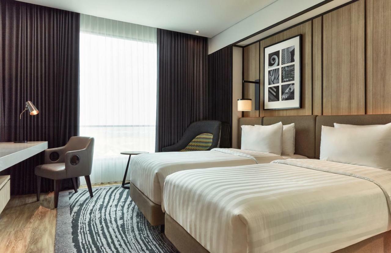 Novotel Karawang Exterior foto